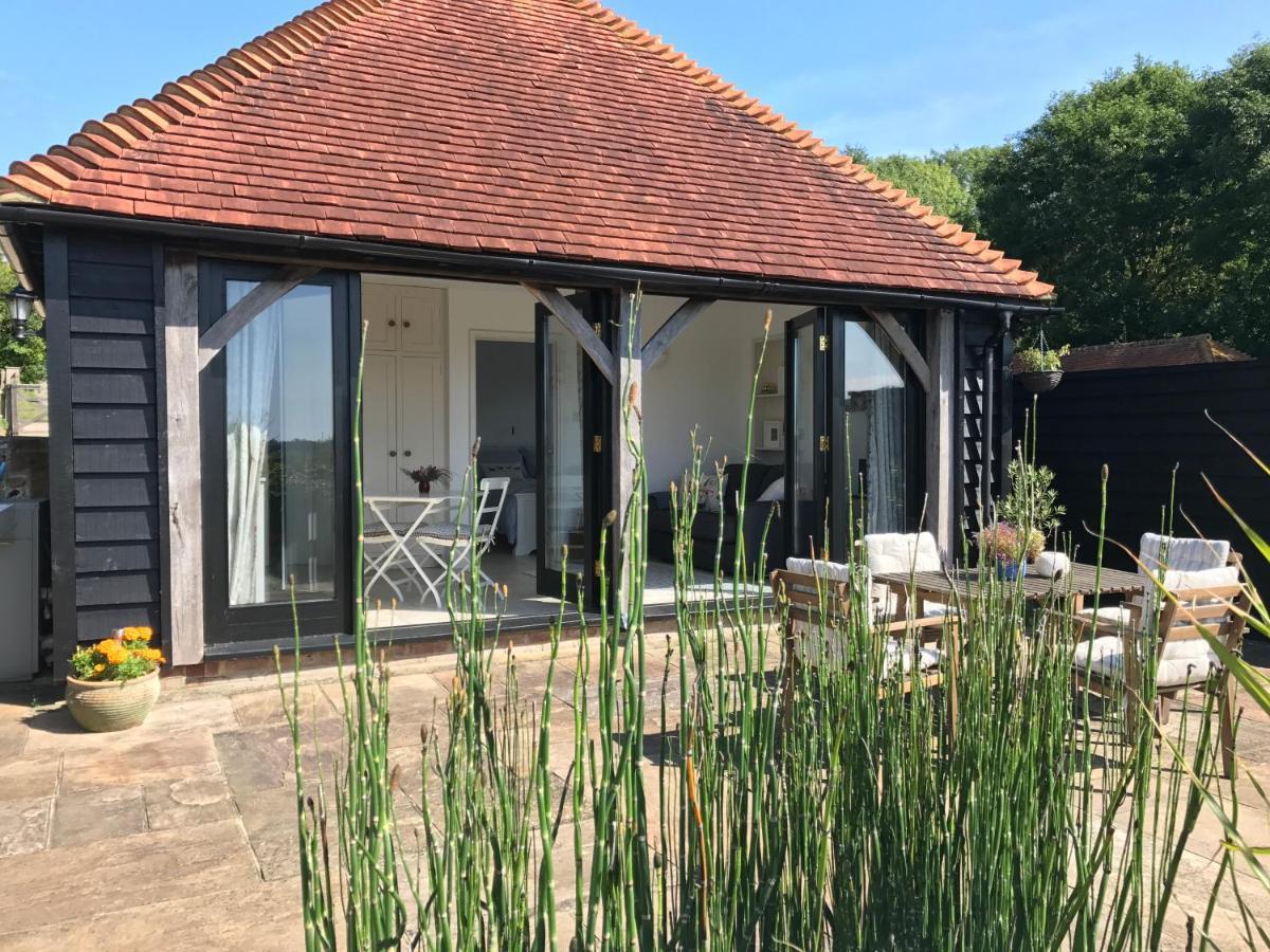 Bed and Breakfast The Cow Hide Arundel Esterno foto